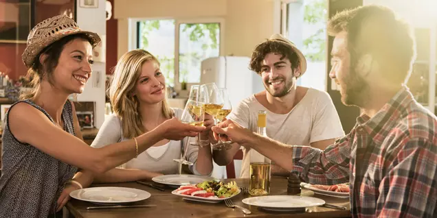 5 raisons de faire une colocation avec une personne qu’on ne connaît pas colocation avec une personne qu'on ne connaît pas
