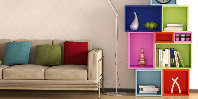 DIY: mit einem geringen Budget ein Regal bauen Regal bauen mit geringem Budget
