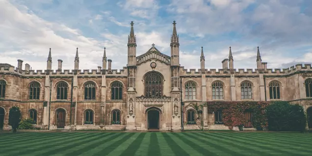 Lo que debes saber sobre la educación superior en Inglaterra Lo que debes saber sobre la educación superior en Inglaterra